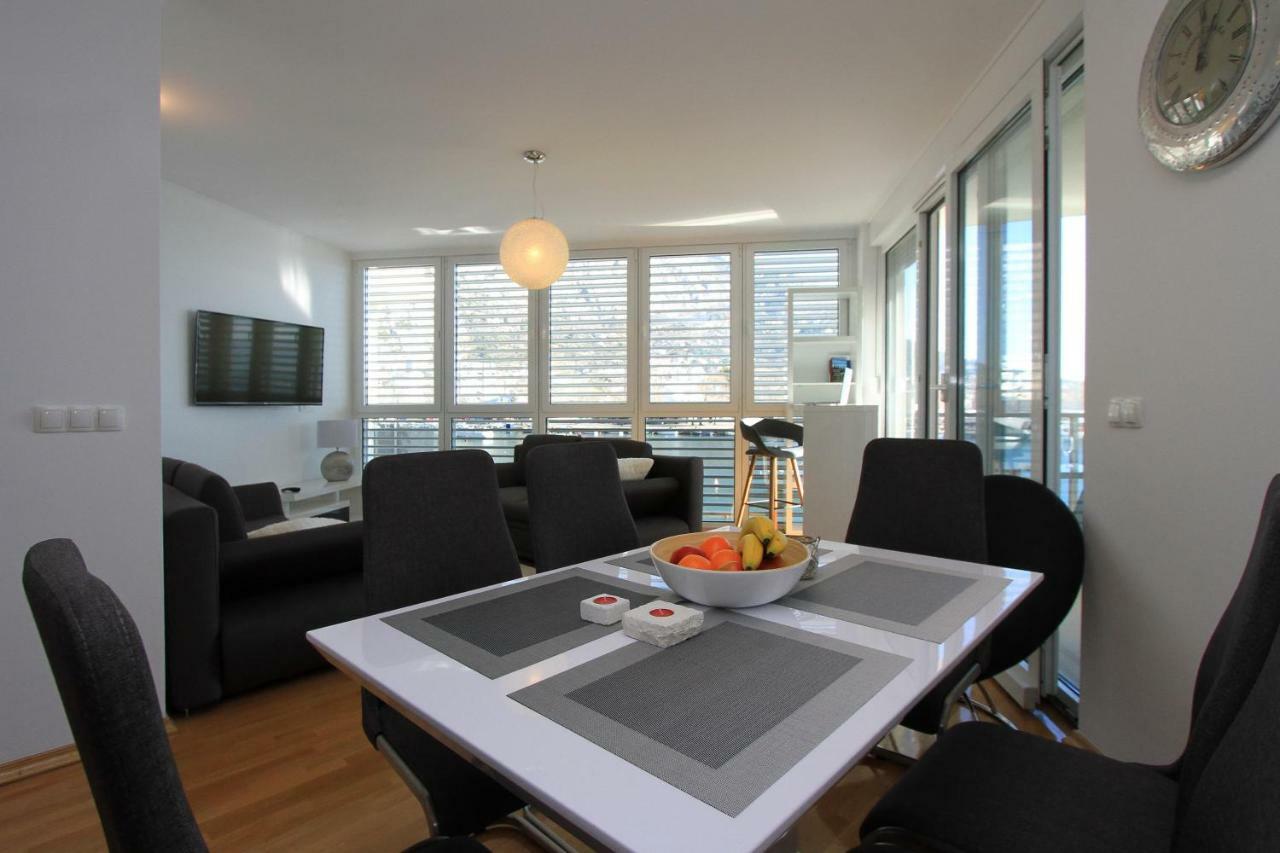Luxury Omis Apartment Eksteriør bilde